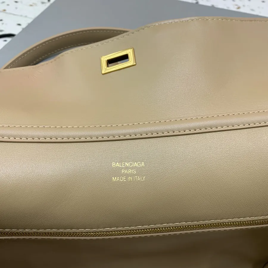 Baleenciaga Rodéo Bag Medium Apricot