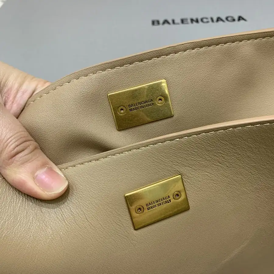 Baleenciaga Rodéo Bag Medium Apricot
