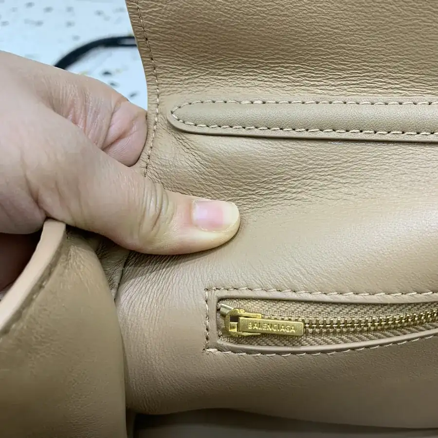 Baleenciaga Rodéo Bag Small Peach