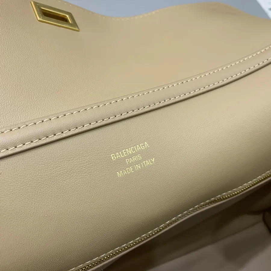 Baleenciaga Rodéo Bag Large, Premium杏色金扣