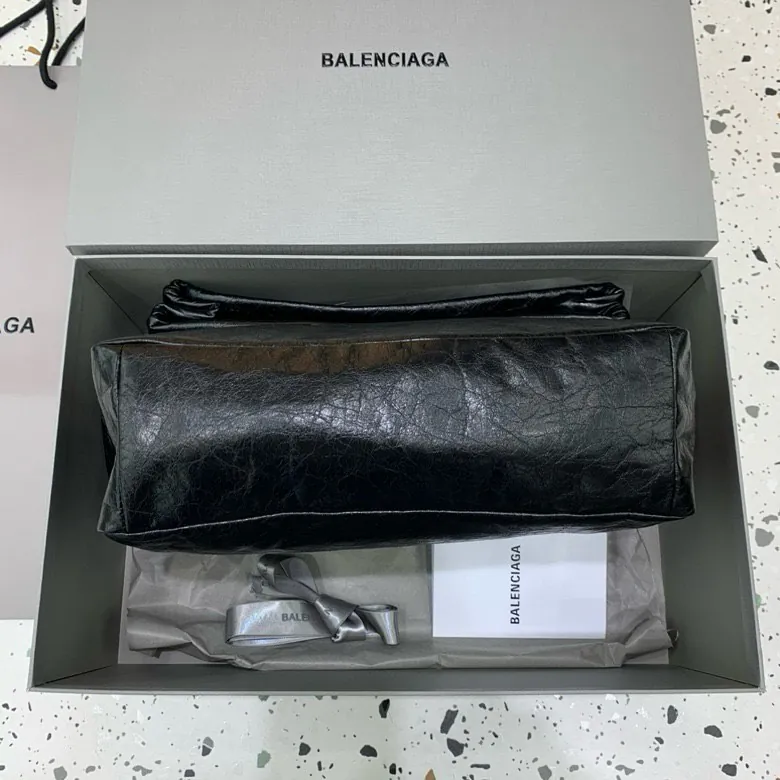 Baleenciaga Le Monaco Bucket Bag Medium