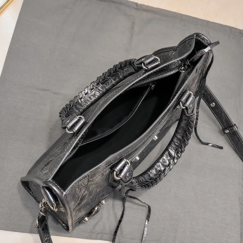 Bajia Timeless Tears Motorcycle Bag