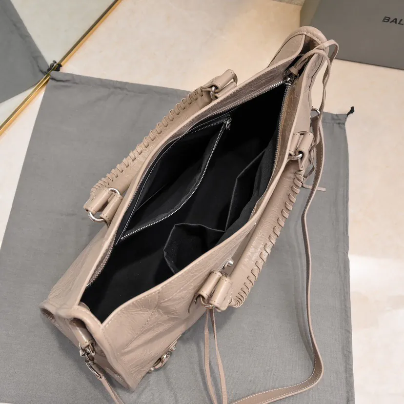 Bajia Timeless Tears Motorcycle Bag
