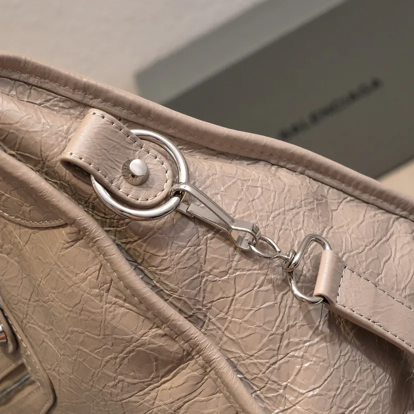 Bajia Timeless Tears Motorcycle Bag