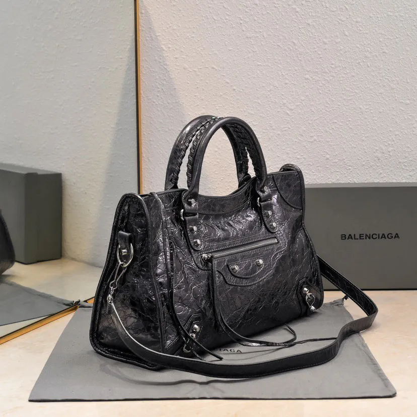 Baja 'Timeless Tears' Motorcycle Bag