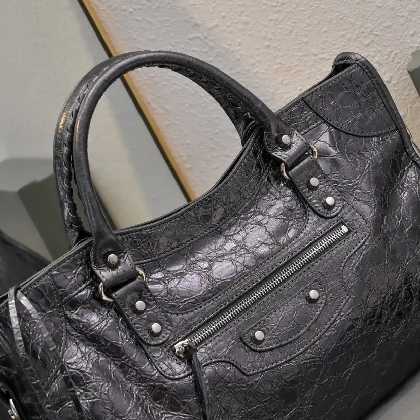 Baja 'Timeless Tears' Motorcycle Bag