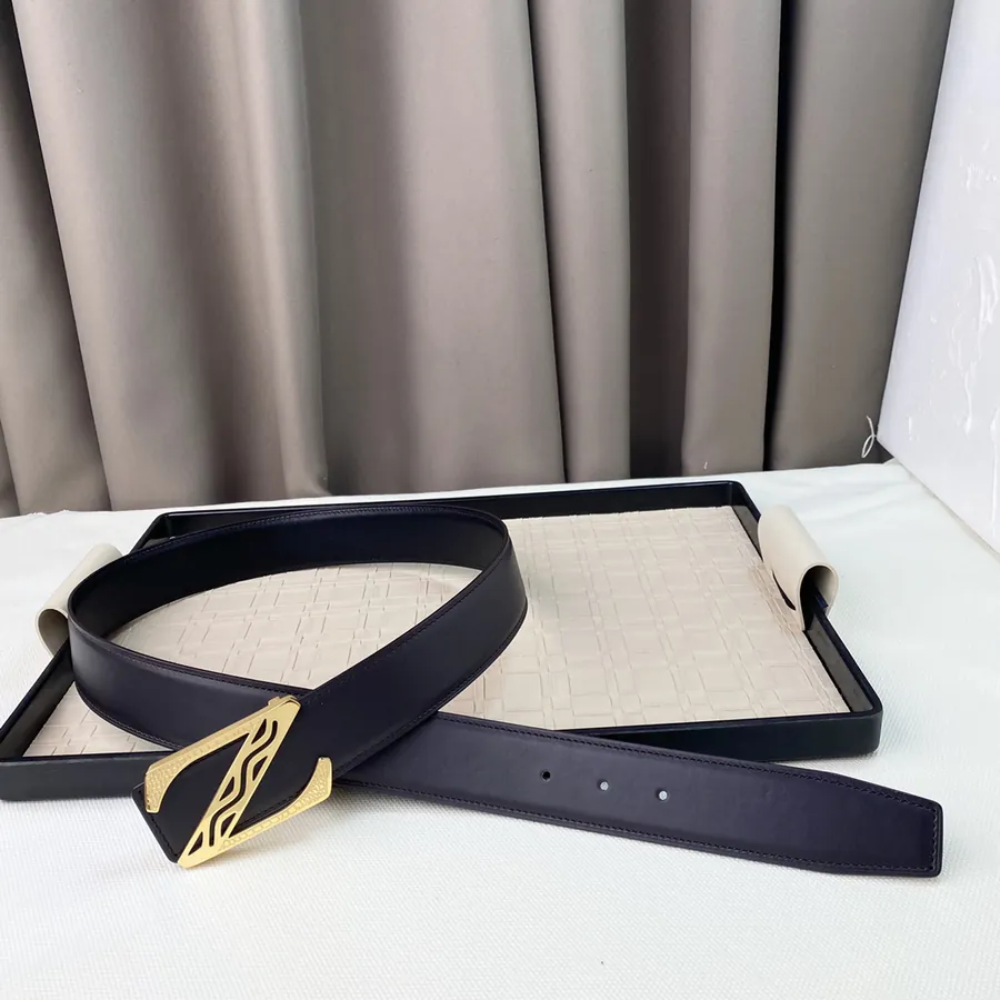 P160 Gianella Business Casual and Formal Earring