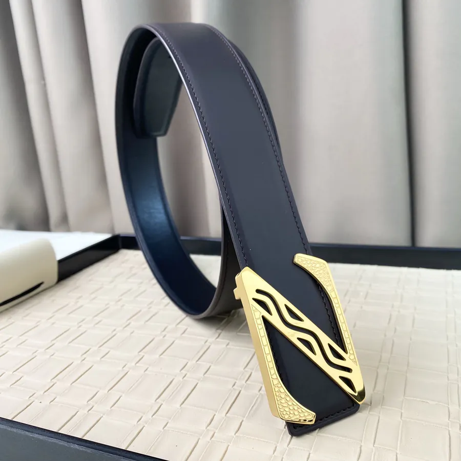 P160 Gianella Business Casual and Formal Earring