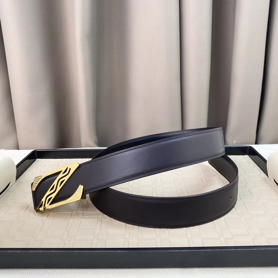 P160 Gianella Business Casual and Formal Earring