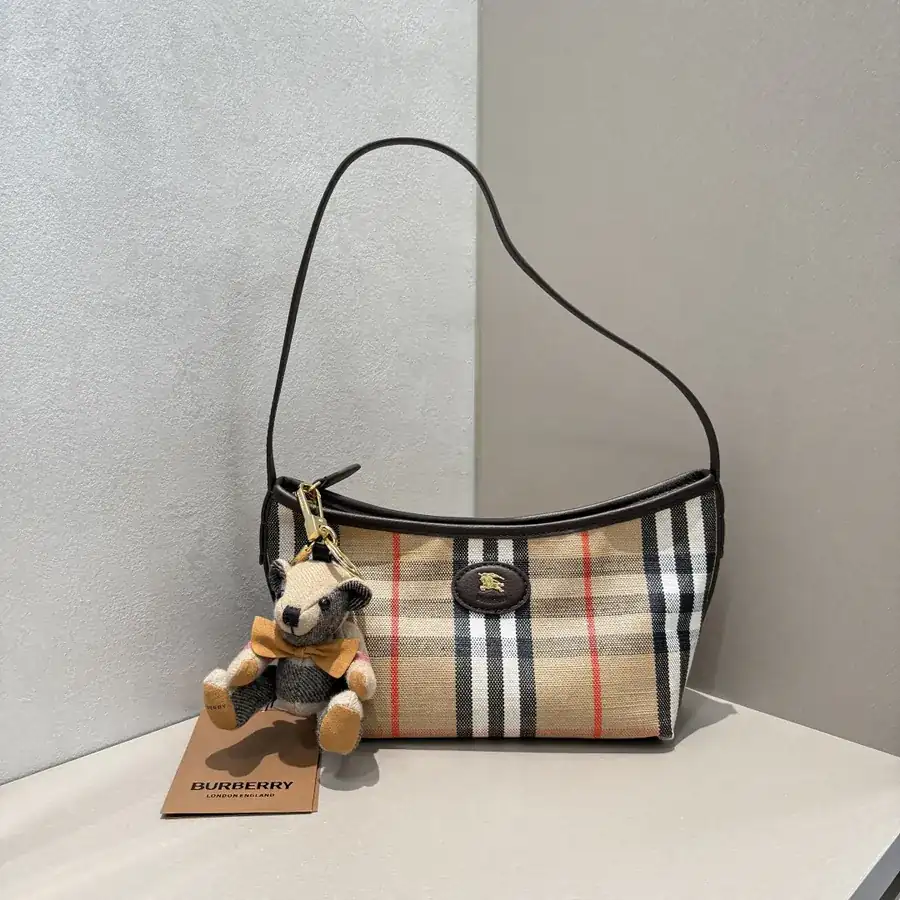 Highlands Shoulder Bag Mini Size, Classic Tartan Pattern
