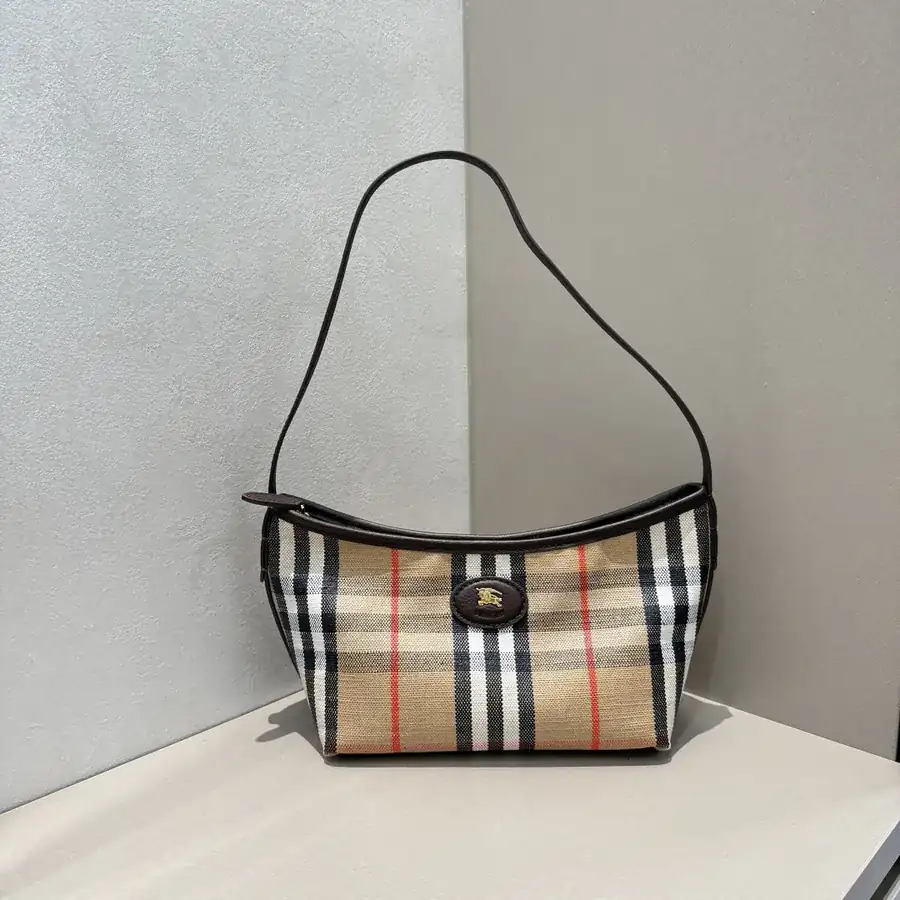 Highlands Shoulder Bag Mini Size, Classic Tartan Pattern