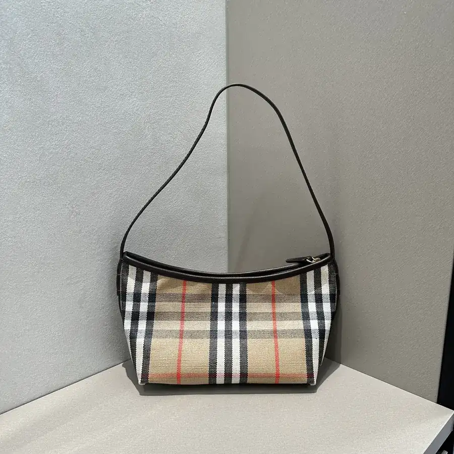 Highlands Shoulder Bag Mini Size, Classic Tartan Pattern