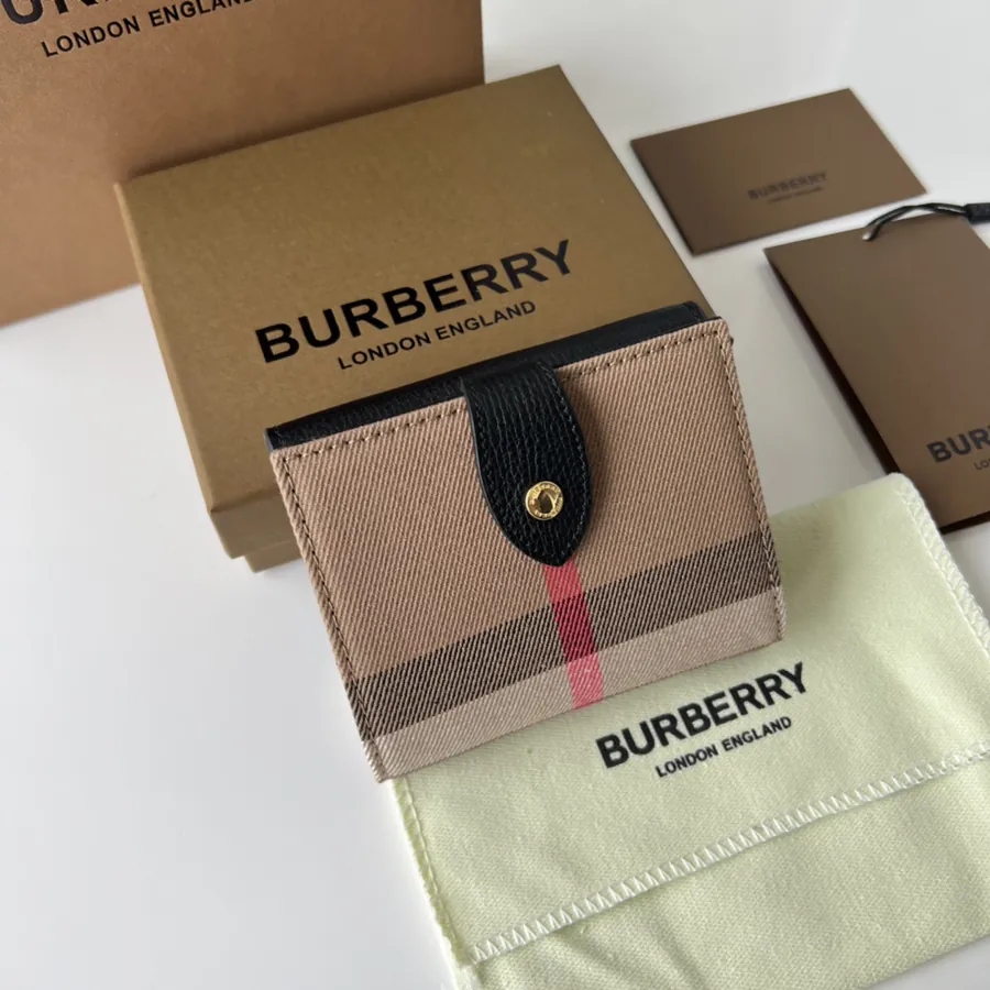 P220 House Grained Leather Wallet