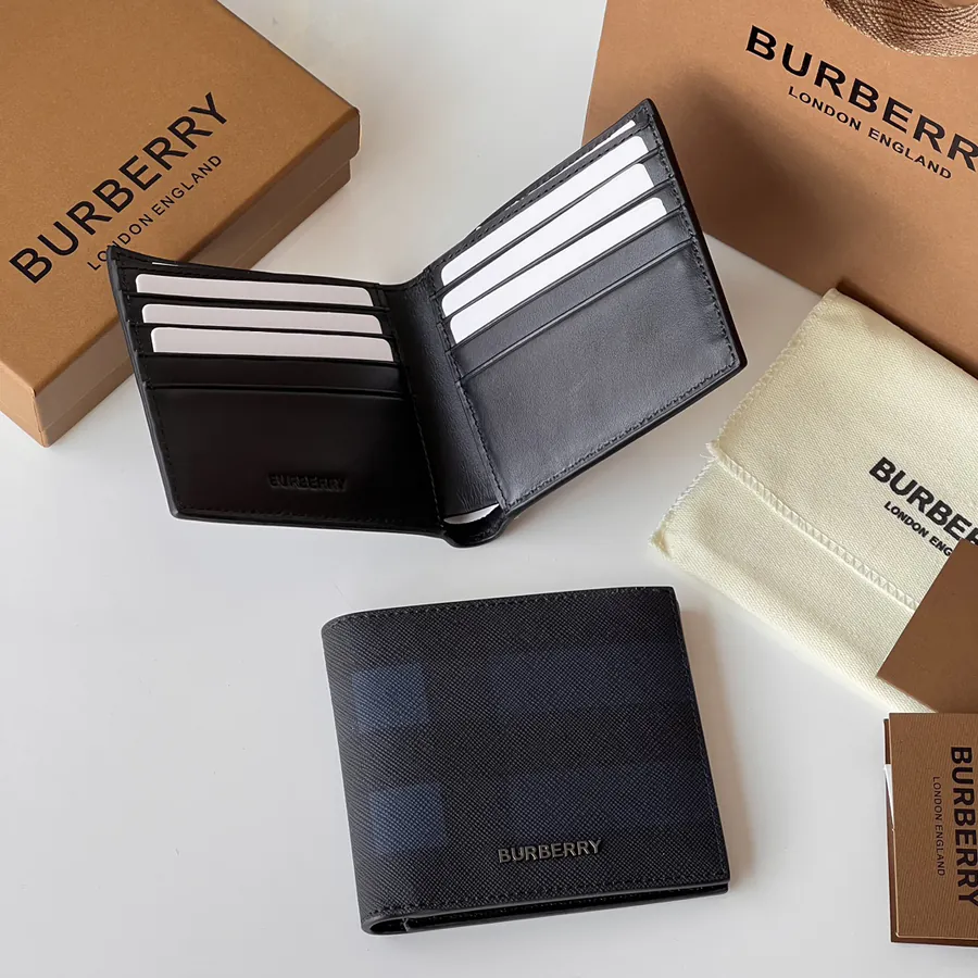 P190 London Check Wallet
