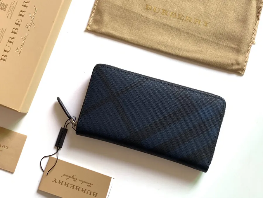 P220 London Check Zip Wallet
