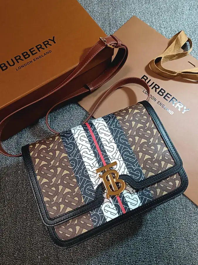 B's New Style TB Exclusive Lock Closure Bag