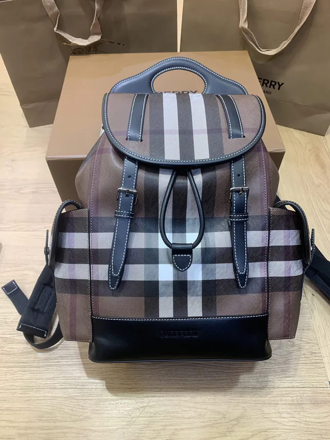 P650 New Bucket Bag, Unisex, Burberry Patterned Leather