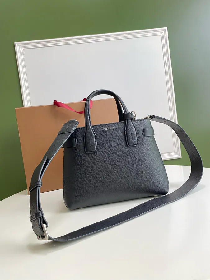 P630 B Tote Bag Vintage Plaid Embellishment