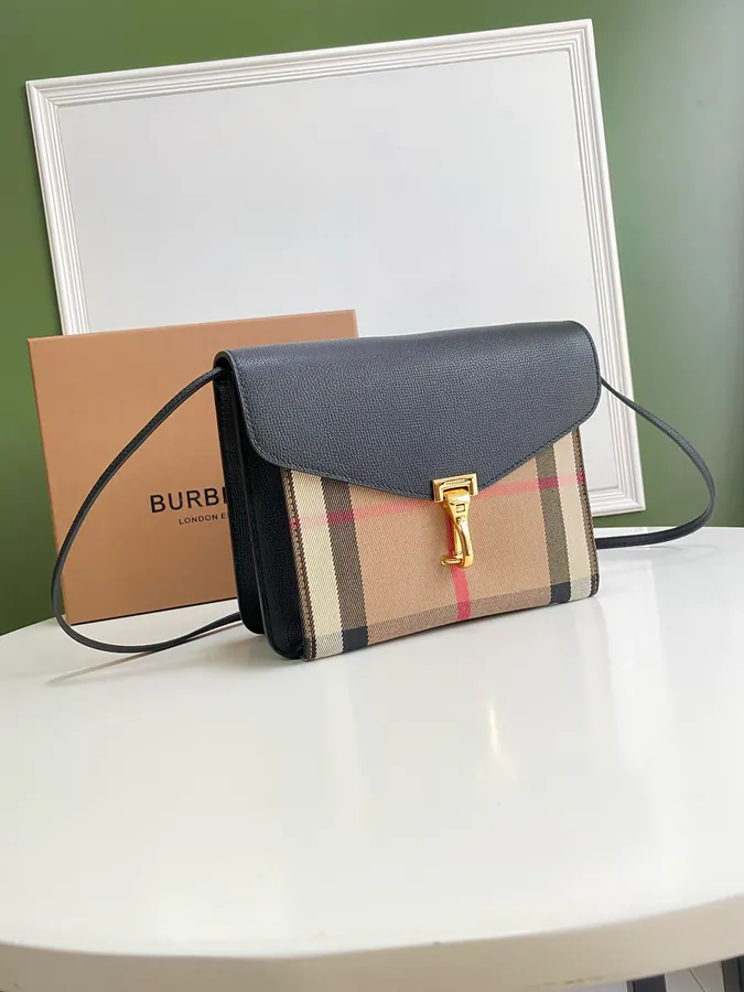 P530 B House Grain Pattern Leather Bucket Bag