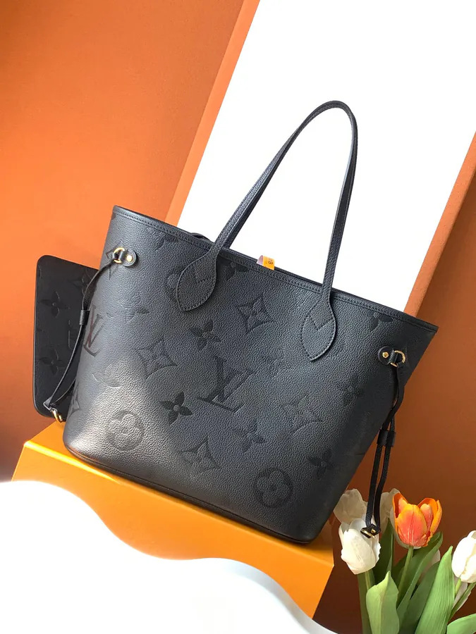 Neverfull Medium Handbag