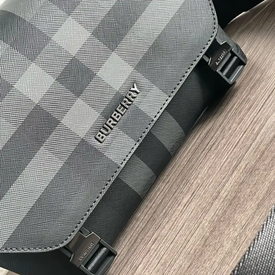 P450 B Brand New Messenger Bag