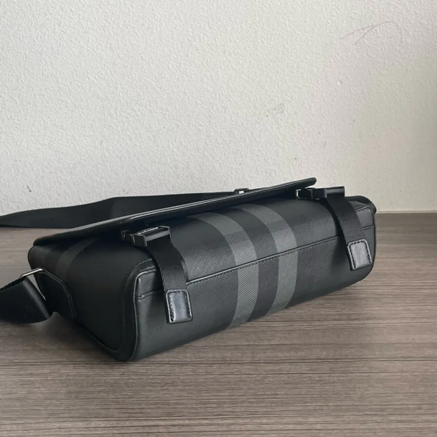 P450 B Brand New Messenger Bag