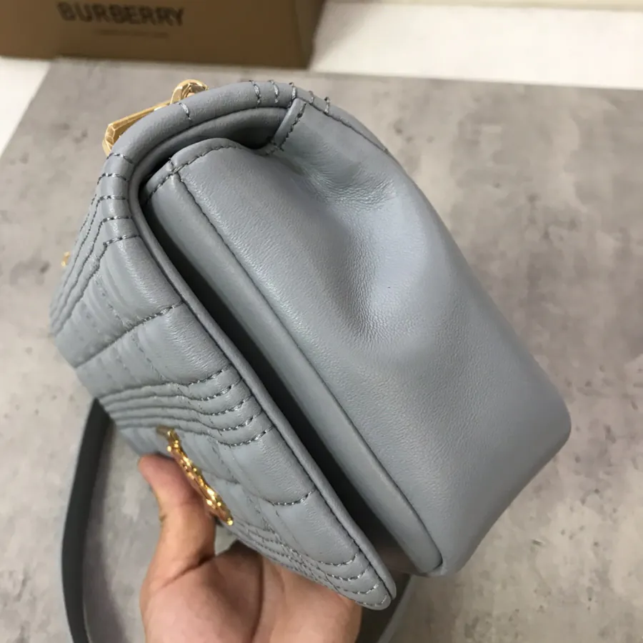 P550 Lola – 萝纳包, Soft Structured Quilted Runway Style