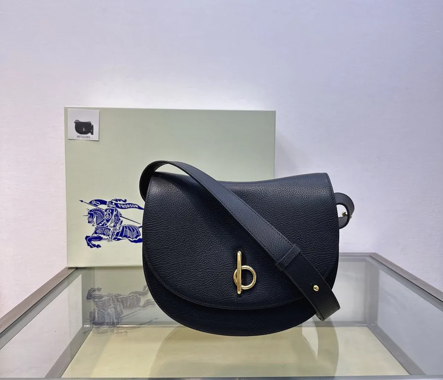 P780 B Family Stand Up Bag, 26cm, Grained Calfskin