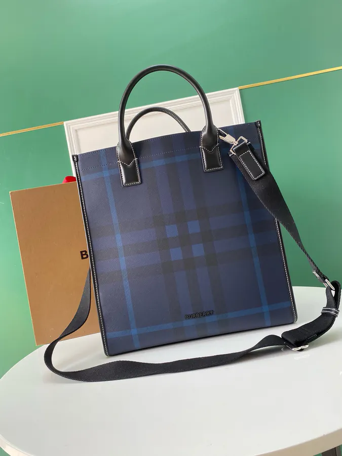 P550 B House New Tote Bag
