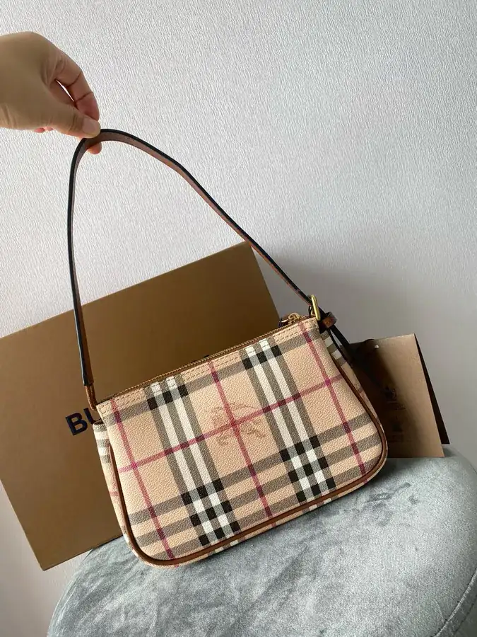 P280 B House Classic Crossbody Bag