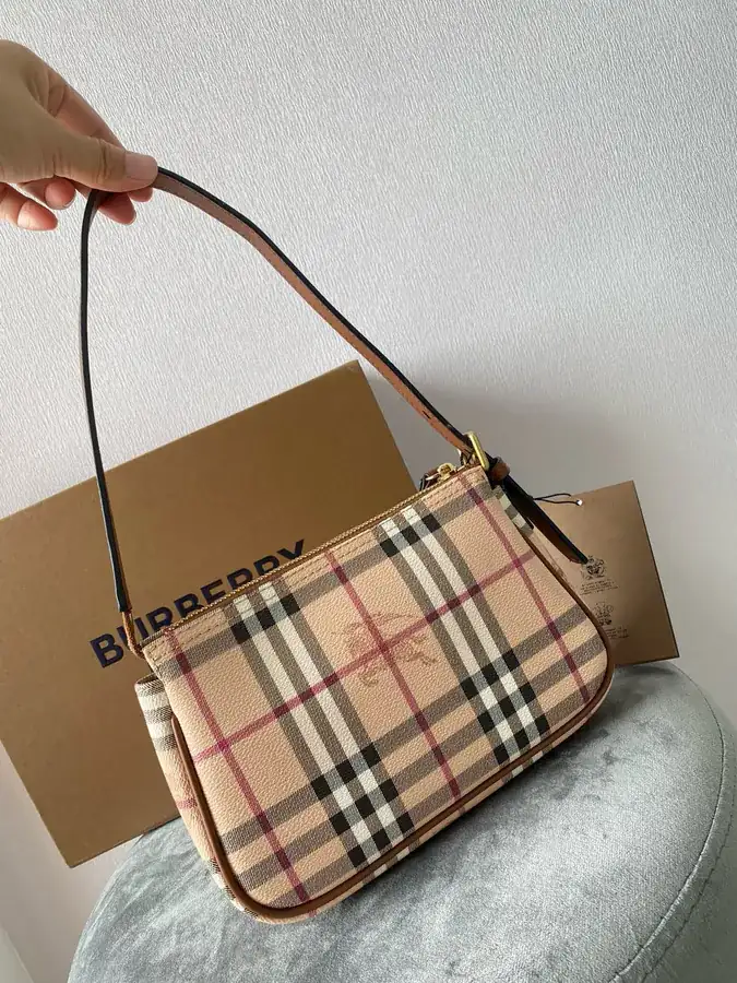 P280 B House Classic Crossbody Bag