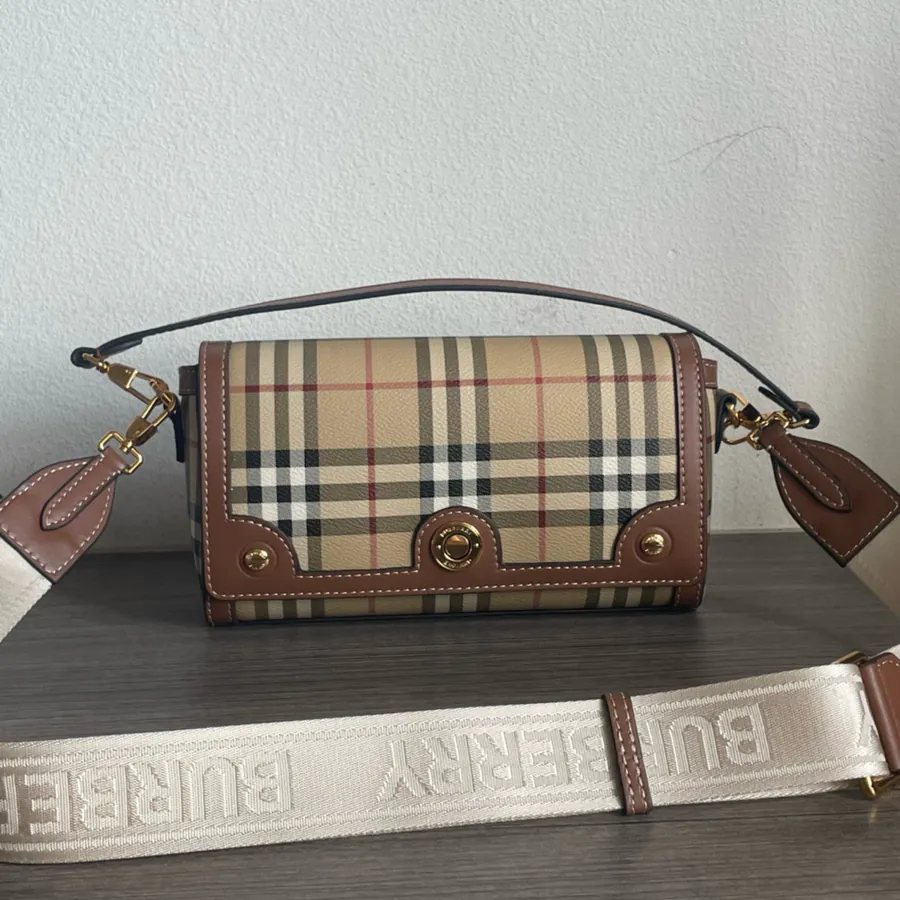 Burberry Ladies Crossbody Bag with Handle, Semi Handmade Design