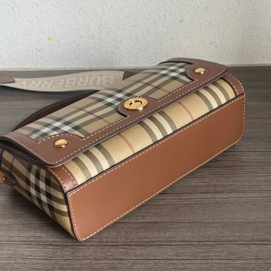 Burberry Ladies Crossbody Bag with Handle, Semi Handmade Design