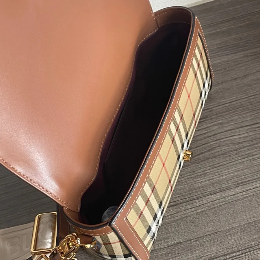 Burberry Ladies Crossbody Bag with Handle, Semi Handmade Design