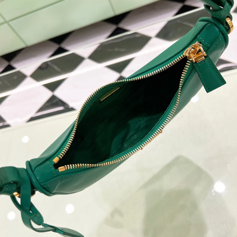 Hobo 2005 Grained Calfskin Crossbody Bag