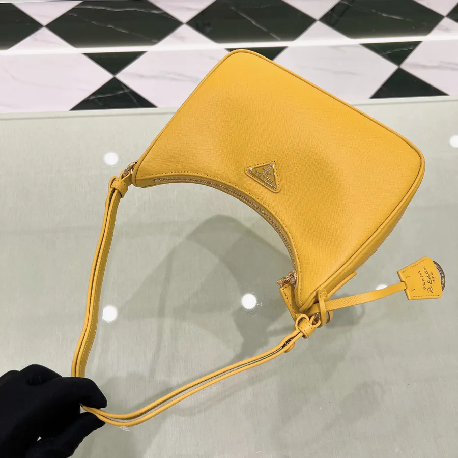 Hobo 2005 Grained Calfskin Crossbody Bag