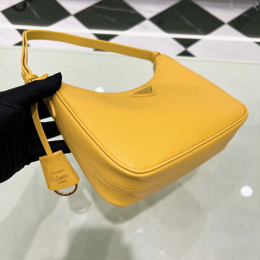Hobo 2005 Grained Calfskin Crossbody Bag