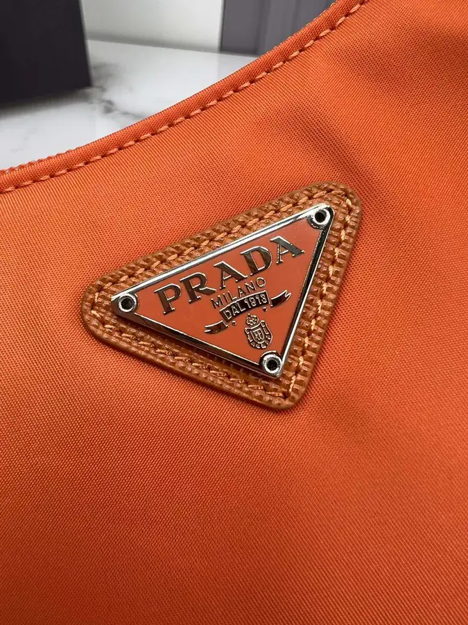 1ne515 Re Edition 2000 Orange Hobo Crossbody Bag