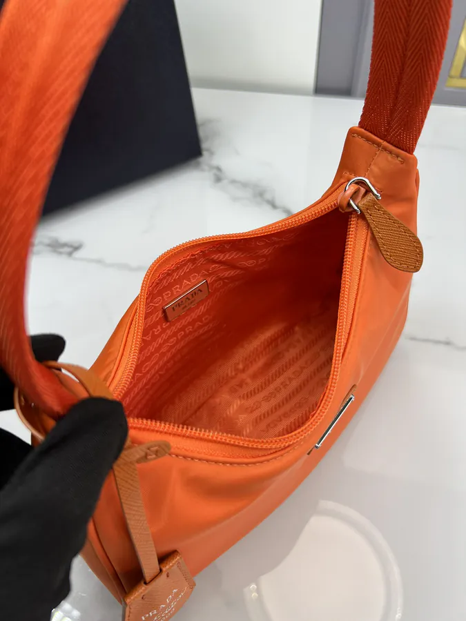 1ne515 Re Edition 2000 Orange Hobo Crossbody Bag