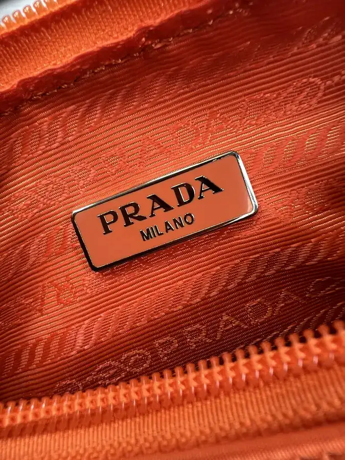 1ne515 Re Edition 2000 Orange Hobo Crossbody Bag