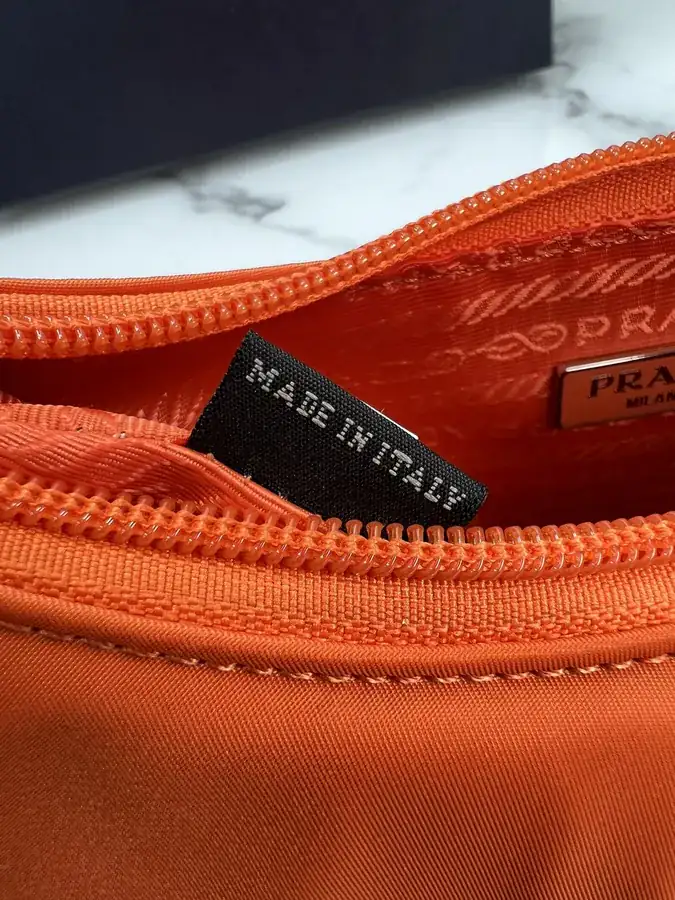 1ne515 Re Edition 2000 Orange Hobo Crossbody Bag