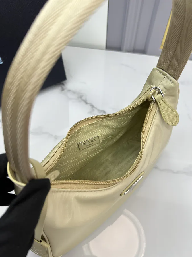 1ne515 Re Edition 2000 Desert Color Hobo Crossbody Bag