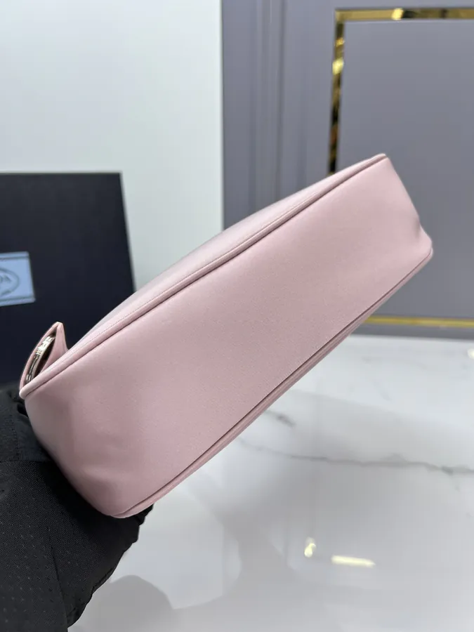 1ne515 Re Edition 2000 Snow Pink Hobo Crossbody Bag
