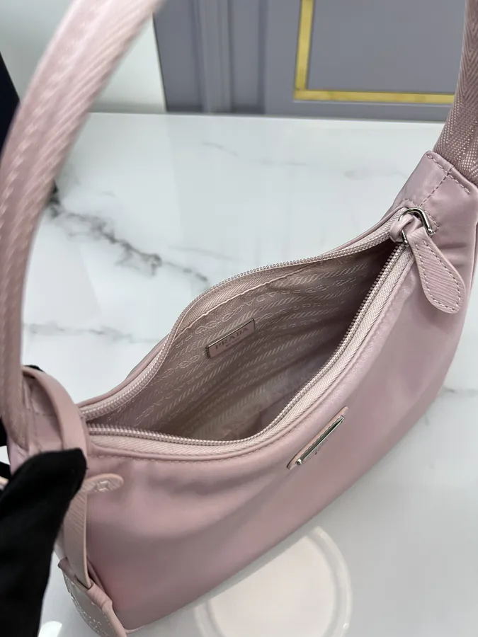 1ne515 Re Edition 2000 Snow Pink Hobo Crossbody Bag