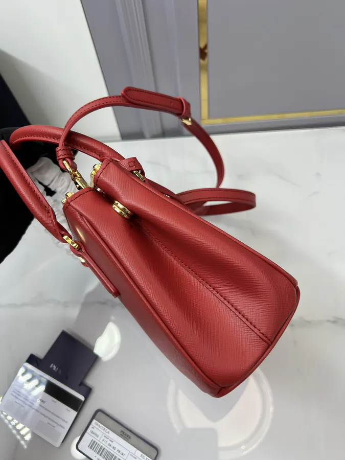 P750 Galleria Handbag Mini Killer Bag with Detachable Strap