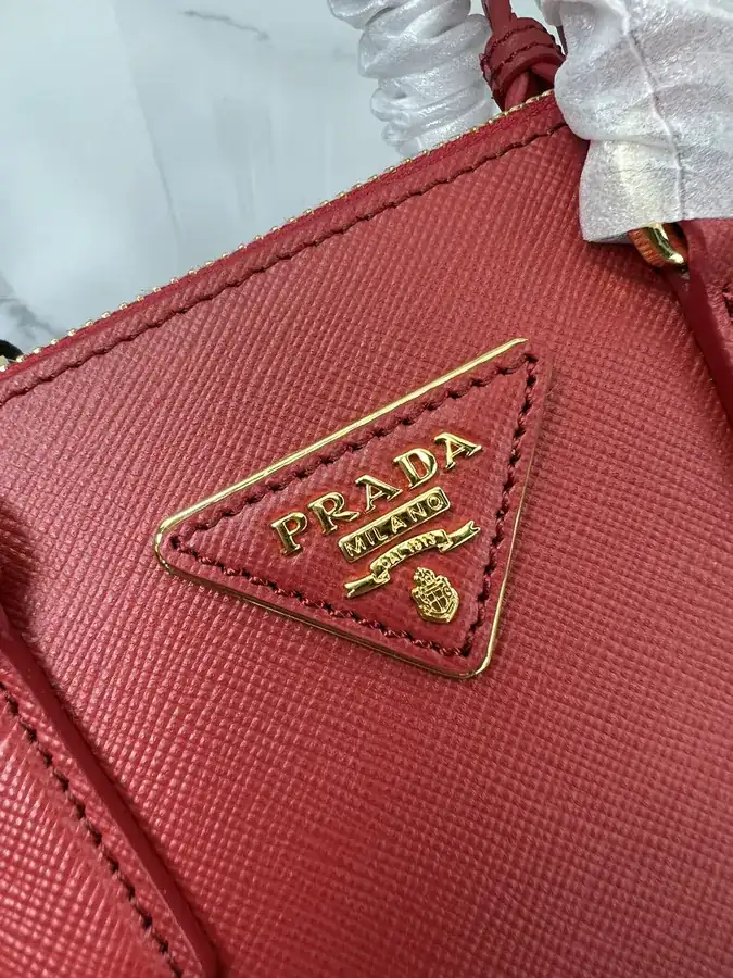 P750 Galleria Handbag Mini Killer Bag with Detachable Strap