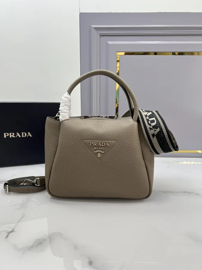 P880 Small Bucket Bag with Adjustable Shoulder Straps