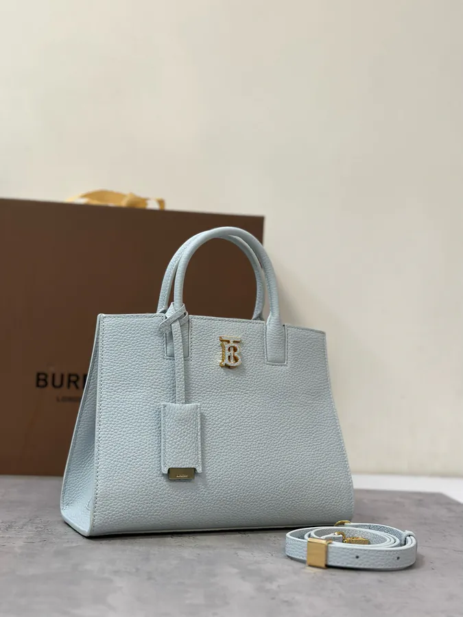 B Family 550 Simple Stand Up Tote Bag