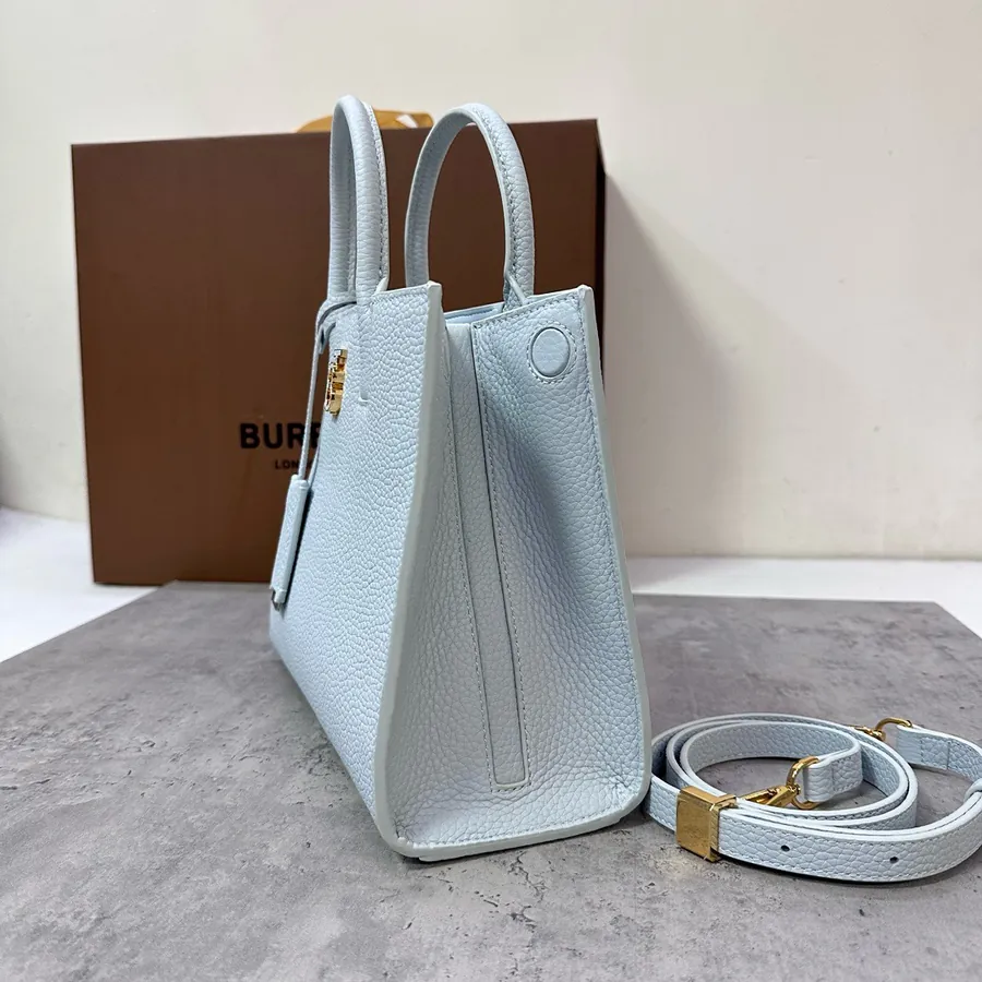 B Family 550 Simple Stand Up Tote Bag