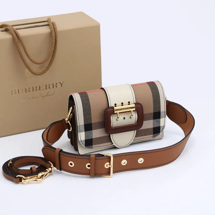 THE BUCKLE 550 Small Grained Leather Bucket Bag